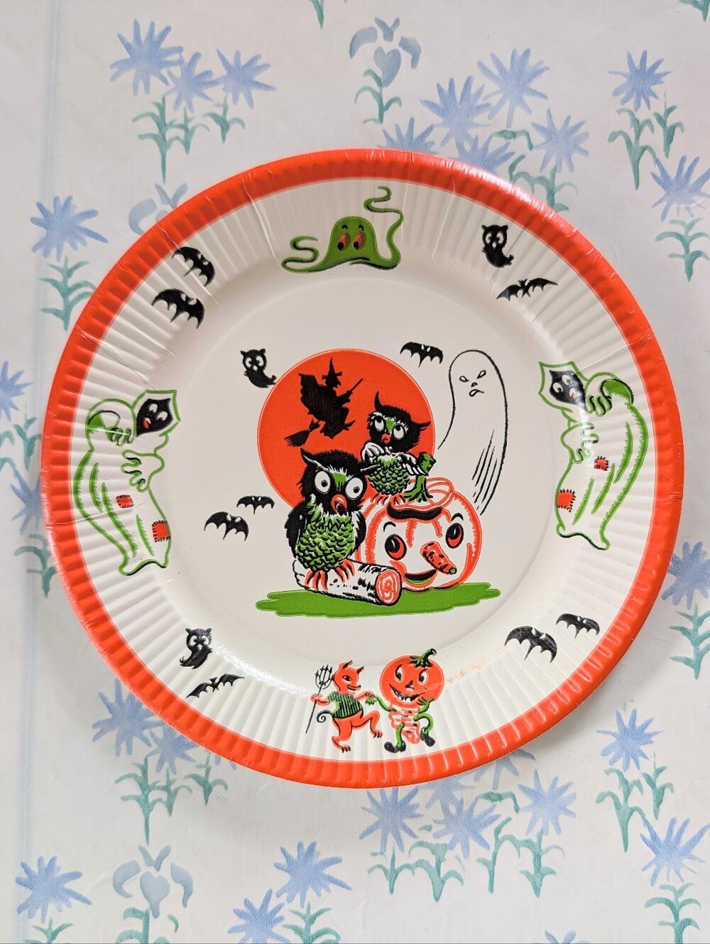 Vintage 50's 60's Halloween Party Scalloped Paper Plate Owl Ghosts Devil  Retro